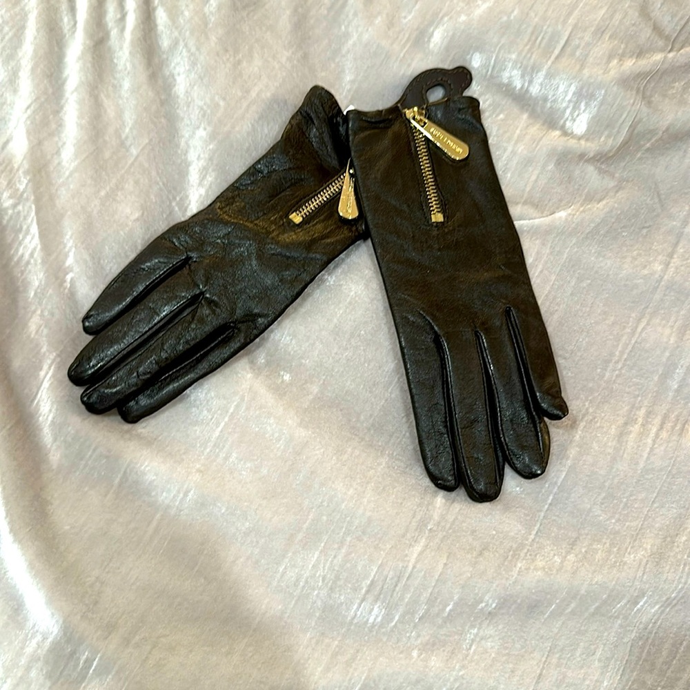 Michael Kors  leather gloves